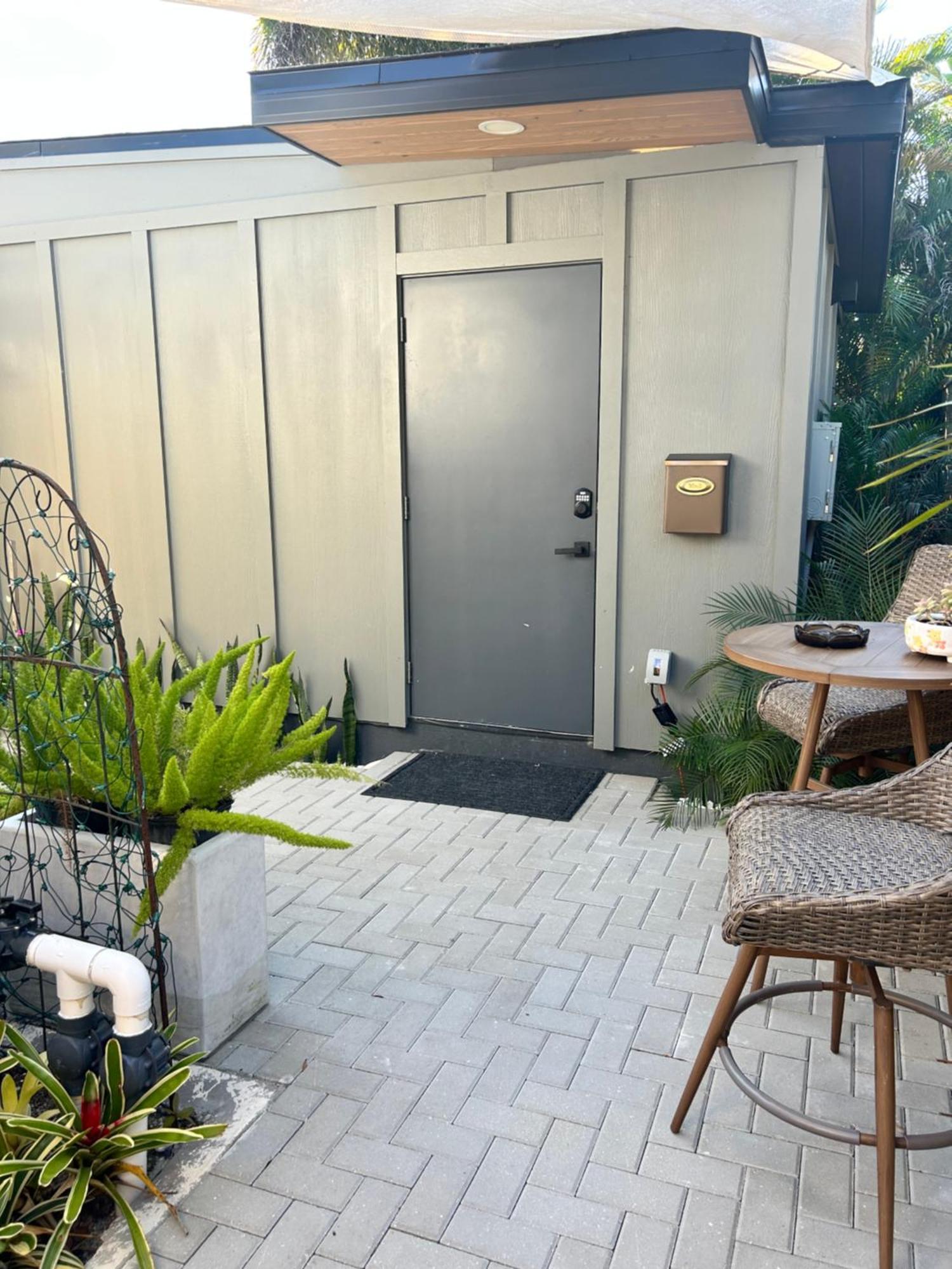 Sweet Tiny Cabin تامبا المظهر الخارجي الصورة