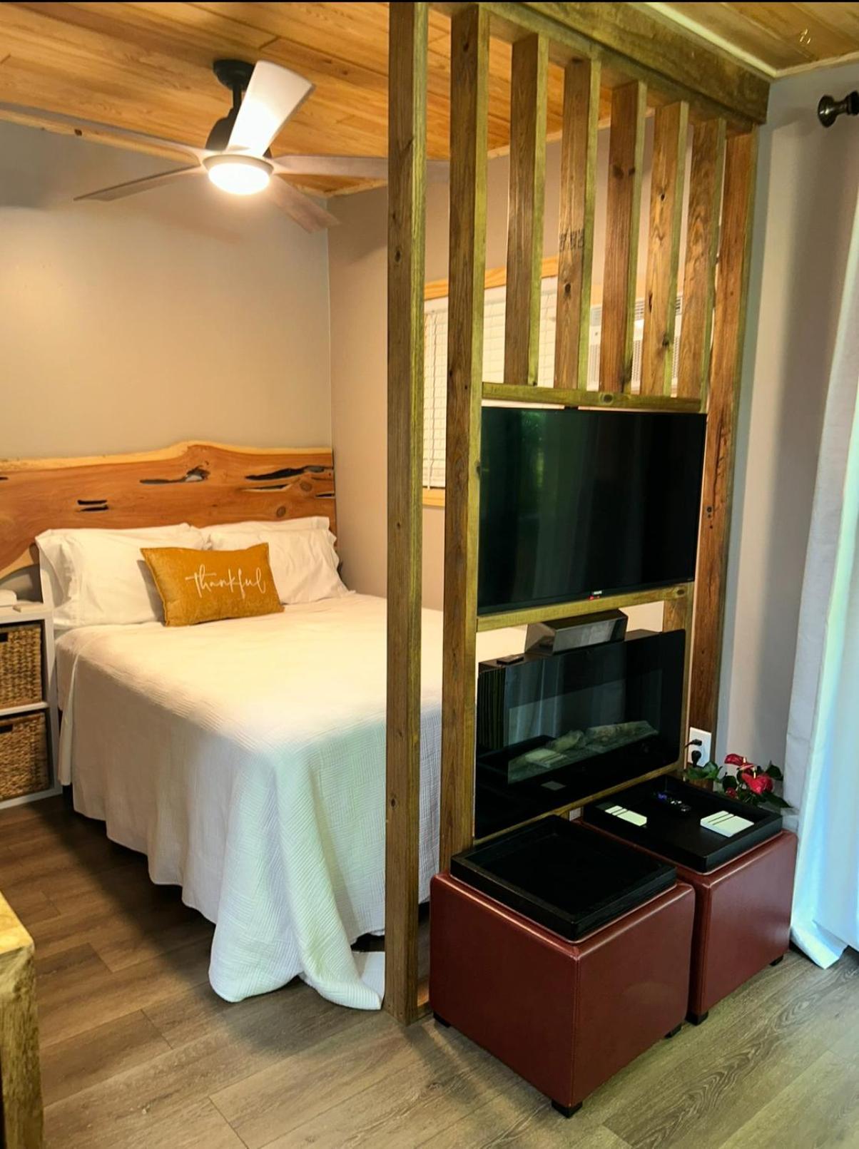 Sweet Tiny Cabin تامبا المظهر الخارجي الصورة